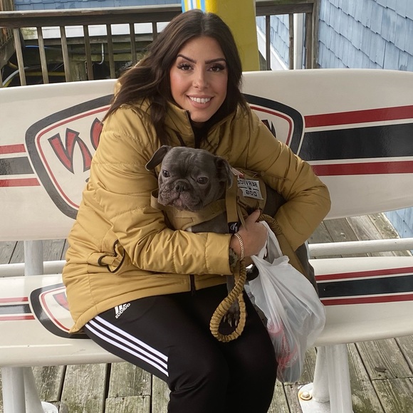 Meet your Posher, Michele - Picture 2 of 6